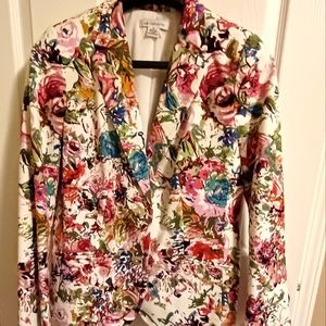 Liz Claiborne, Size M, Multi colored